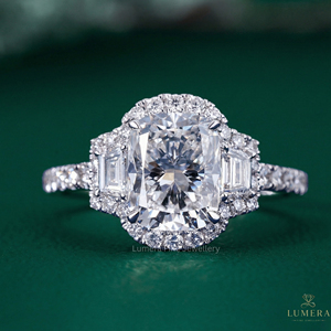 Custom <b>Cushion</b> and <b>Round</b> Cut Diamond Ring D E Color VVS2 VVS VS Clarity Precision Fine Jewelry Design for Elegant Engagement - Product Image 1