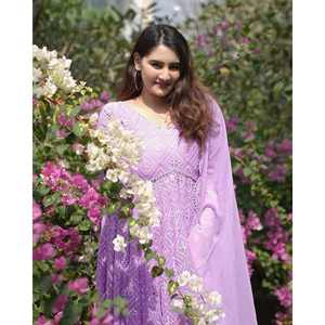 Conjunto de Traje Anarkali de Fiesta para Mujer de Diseñador con Bordado de Hilo y Lentejuelas - Product Image 4