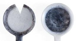 Cuillère en résine noire et blanche au design unique - Product Image 3