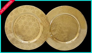 Plato de Presentación de Lujo en Metal Plateado con Borde Orgánico Irregular y Textura Arrugada para Bodas de Gala y Restaurantes de Alta Gama - Product Image 6