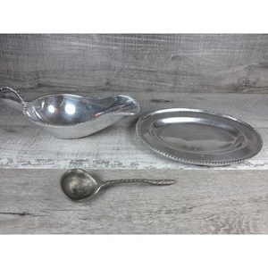Salsera de Metal de Diseño Artesanal para Presentación en Mesa - Product Image 6