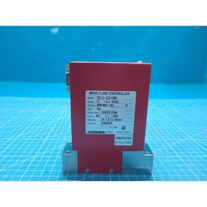 Horiba STEC CH4 SEC-Z313M SEC-Z313M 200SCCM เครื่องควบคุมการไหลของมวลดิจิตอลใช้เป็นชิ้นส่วนอุปกรณ์เซมิคอนดักเตอร์รุ่นเก่า - Product Image 3