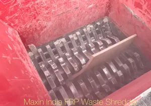 Nouvelles machines de broyage de plastique à double arbre semi-automatiques à moteur électrique de 200 CV pour tuyaux GRP - Product Image 4