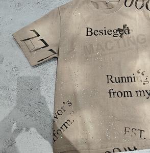 T-shirt personnalisé coupe droite 230 g/m² en coton épais, style vintage, délavé à l'acide, orné de strass, streetwear écoresponsable, motif à pois sur le devant - Product Image 4