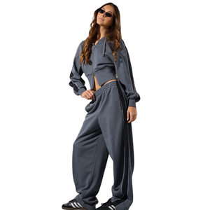 Ensemble de survêtement en polaire pour femme, veste courte zippée à col montant et pantalon large, coupe décontractée, tenue décontractée d'hiver en deux pièces - Product Image 1