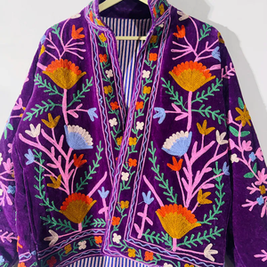 Veste d'hiver pour femmes en coton 100% matelassé Kantha Sanganeri Jaipuri, écologique, respirante, longueur normale, imprimé floral - Product Image 1