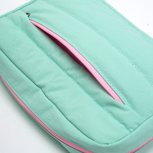 Sac cosmétique de mode en nylon écologique couleur personnalisée léger portable fermeture à glissière de petite taille pour le stockage quotidien du maquillage - Product Image 5