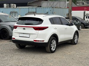 Clean White Used 2016 Sportage SUV Compact Crossover 5 Door Passenger Vehicle for Urban <b>Driving</b> - Product Image 2