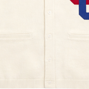 Logos brodés sur des pulls à col en V de haute qualité pour les sororités/fraternités/écoles/collèges/universités, logos sur des cardigans tricotés. - Product Image 5