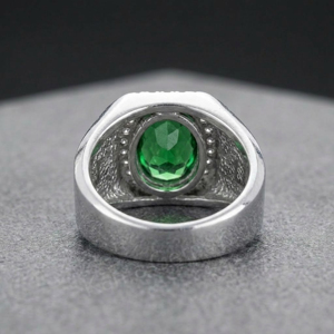 Anillo de Sello Ovalado para Hombre de Plata de Ley 925 con Esmeralda, Cuarzo y Circonita Cúbica, Engaste de Garras, Chapado en Plata, Clásico Cristiano - Product Image 3