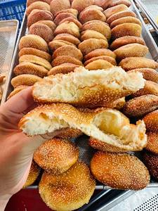 Pan vietnamita frito con sésamo (Banh Tieu) – Proveedor de bocadillos tradicionales crujientes de Vietnam - Product Image 6