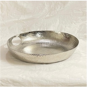 Bol de centre de table en métal martelé argenté de luxe, plat de service rond décoratif martelé à la main pour la décoration du salon et des événements - Product Image 5