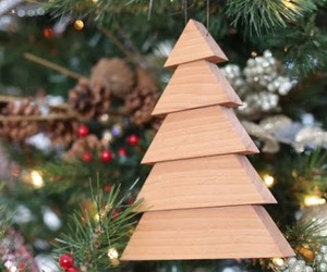 Décoration de Noël en bois, motif flocon de neige, artisanat écologique, style moderne, centre de table fait main - Product Image 6