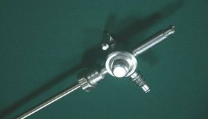 Pinzas de Acero Inoxidable Laparoscópicas de 12 mm x 450 mm, Instrumentos Quirúrgicos Manuales Autoclavables Reutilizables con Certificación CE - Product Image 4