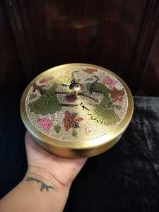 Caja de especias de latón hecha a mano con tapa de pavo real |   Organizador de Cocina Masala Dabba - Product Image 6