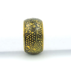 Anneau de serviette Artesign NR 2024 en laiton texturé écologique couleur or pour la décoration de table de mariage et de fête, table élégante - Product Image 6