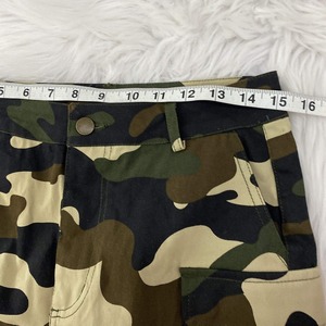 Shorts Cargo Homme Personnalisés à Taille Mi-Haute en Polyester Respirant Imprimé Numérique avec Fermeture Éclair – Qualité Supérieure, Prix Abordable, OEM - Product Image 6