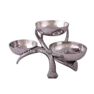 Juego de Tres Tazones de Aluminio Hechos a Mano, Plato Decorativo para Servir Frutos Secos, Dulces y Decoración de Mesa - Product Image 1