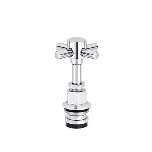 Componente industrial duradero de alta calidad: Conexión de válvula mecanizada con precisión, cromada, para un funcionamiento suave. - Product Image 1