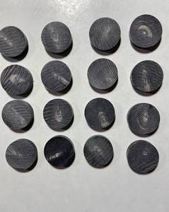 Bouton rond poli en corne vierge pour la couture de vêtements, la confection de projets de mode, les sacs et l'artisanat textile - Product Image 2