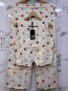 เสื้อคุร์ตาเด็กทารก ยี่ห้อ New Kingsa Textile รุ่น Unisex สำหรับฤดูหนาวและฤดูร้อน สไตล์วินเทจ ขนเฟอร์เทียม กันลม ผ้าฝ้าย ทรงครอป กระชับพอดีตัว แห้งเร็ว เหมาะสำหรับงานรับปริญญา - Product Image 5