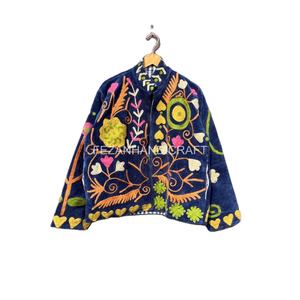 เสื้อแจ็คเก็ตกำมะหยี่ปักลายดอกไม้สไตล์อุซเบก ซูซานี ดีไซน์โบโฮ สำหรับทุกเพศ เสื้อโค้ทฤดูหนาวมีกระเป๋าข้าง - Product Image 1