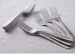 Ensemble de fourchettes élégantes et simples en argent mat, pour un usage quotidien à la table, en acier inoxydable, essentiel pour les événements - Product Image 3