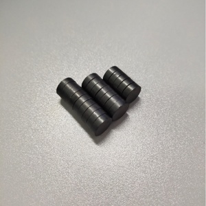 Piccolo Magnete in Ferrite Nero Carbone per Bomboniere Matrimonio 10x3 <span class=keywords><strong>mm</strong></span> - Product Image 3