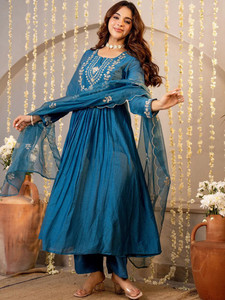 <b>Women</b> Teal Embroidered <b>Silk</b> Quick Dry Kurta Set <b>Trousers</b> Dupatta Traditional Regular Fit Knee-Length Indian Pakistani Wear - Product Image 4