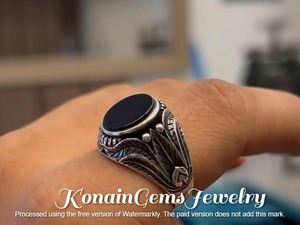 Bague en argent sterling avec onyx noir |   Gravure de feuille vintage, oxydée - Product Image 1