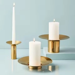 Support à bougie en métal design, élégant, pour table, pièce d'appoint intérieure pour la maison - Product Image 2