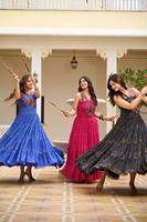 Robe midi ethnique en georgette bleue à imprimé bandhani et pois, coupe ample, pour femme, tenue décontractée d'été, ensemble de robes indiennes