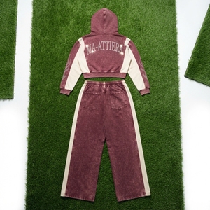 Conjunto de Sudadera Corta con Cremallera y Pantalones Anchos de Chándal Color Granate Crema con Lavado Ácido para Mujer, Venta al por Mayor OEM - Product Image 5