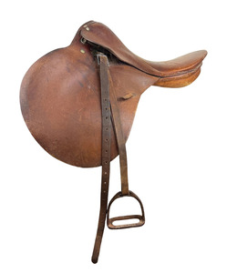Silla de Montar Inglesa de Cuero de Lujo Hecha a Mano, Asiento Suave Premium, Cómoda y Duradera, Equipo de Equitación - Product Image 2
