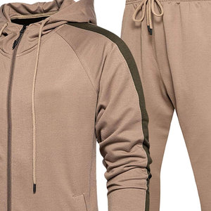 Fabricación por Contrato de Conjuntos Deportivos para Hombre con Logotipo Personalizado, Diseños Flexibles y Suministro al por Mayor para Minoristas Internacionales - Product Image 5