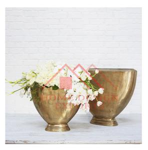 Collection d'urnes et de vases de mariage pour centres de table au sol – Grands vases trompettes dorés de haute qualité - Product Image 6