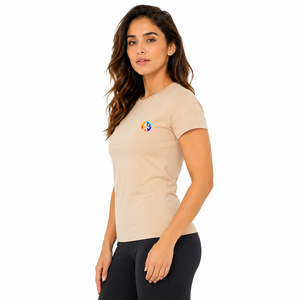 Camiseta de mujer con diseño fresco, ideal para atuendos diarios, con tela cómoda, detalles impecables, diseño personalizado y logotipo. - Product Image 4
