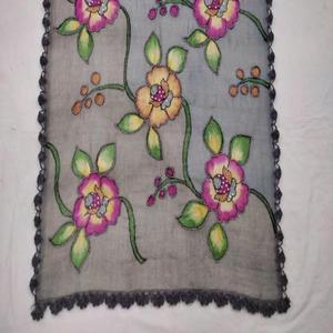 Châles en laine mérinos imprimés à la main de luxe, 100% doux, chauds, élégants, antibactériens, respirants pour femmes - Product Image 5