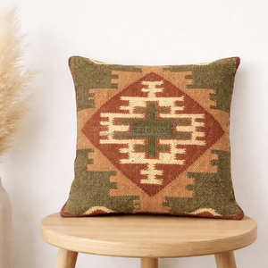 Funda de Cojín Bohemio con Patrón Geométrico del Suroeste para Hogar Rústico y Moderno de Estilo Desértico - Product Image 3