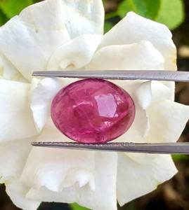Tourmaline Rubellite Naturelle Rose Rouge Taillée Ovale, Pierre Précieuse Libre Certifiée IGI, Idéale pour la Fabrication de Bijoux Fins - Product Image 2