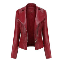 Blouson moto en cuir rouge pour femme, col rabattu, fermeture éclair, coupe ajustée, manches classiques, couleur unie, hiver, décontracté, à capuche