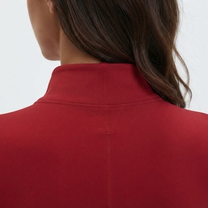 Ensemble de yoga confortable et respirant pour femmes, couleur unie, avec logo personnalisé, idéal pour la gym et le fitness, nouvelle collection, élastique - Product Image 2