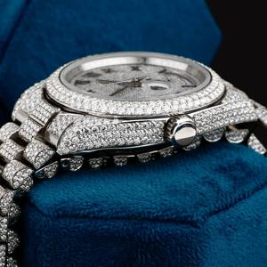 นาฬิกาข้อมือผู้ชายสไตล์ฮิปฮอป ตัวเรือนทรงกลมประดับเพชรโมอิสซาไนต์เต็มหน้าปัด พร้อมฟังก์ชั่นแสดงวันและวันที่อัตโนมัติ หน้าปัดกระจก - Product Image 3