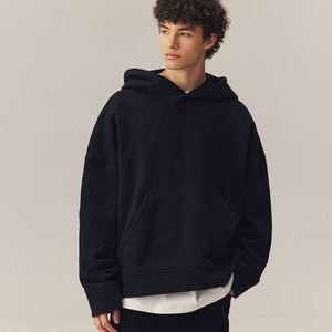 Survêtements personnalisés pour femmes, grammage lourd 500 GSM 350 GSM, en molleton polyester/coton, avec broderie, comprenant un sweat à capuche oversize et un short - Product Image 4