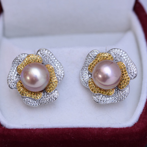 Boucles d'oreilles en perles rondes blanches d'eau douce de 10-11 mm pour femmes, argent S925, design minimaliste avec une forte brillance et de légères imperfections - Product Image 4