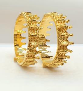 Pulseras de Acero Inoxidable Chapadas en Oro de 24K al por Mayor, Brazaletes Elegantes de Alta Calidad, Joyería Chapada en Oro de 24K - Product Image 1