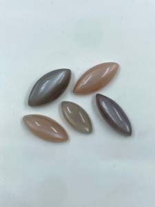 Piedra de Cristal Natural Rara de Color Mixto, Piedra de Luna en Bruto de 22.20 Quilates, Corte Marquesa de Alta Calidad para Joyería - Product Image 5