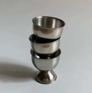 Tazón de metal pulido para servir helado y postres en el sector de la hostelería - Product Image 2