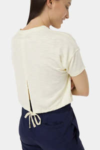 เสื้อยืดผู้หญิงแฟชั่นขายส่ง ผ้าฝ้าย 100% คุณภาพสูง คอกลม แขนสั้น ลายเรียบ สำหรับฤดูใบไม้ผลิ/ฤดูร้อน - Product Image 4