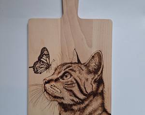 Planche à découper en bois naturel personnalisée de style classique, ustensile de cuisine fait main pour couper les légumes et les fruits - Product Image 3